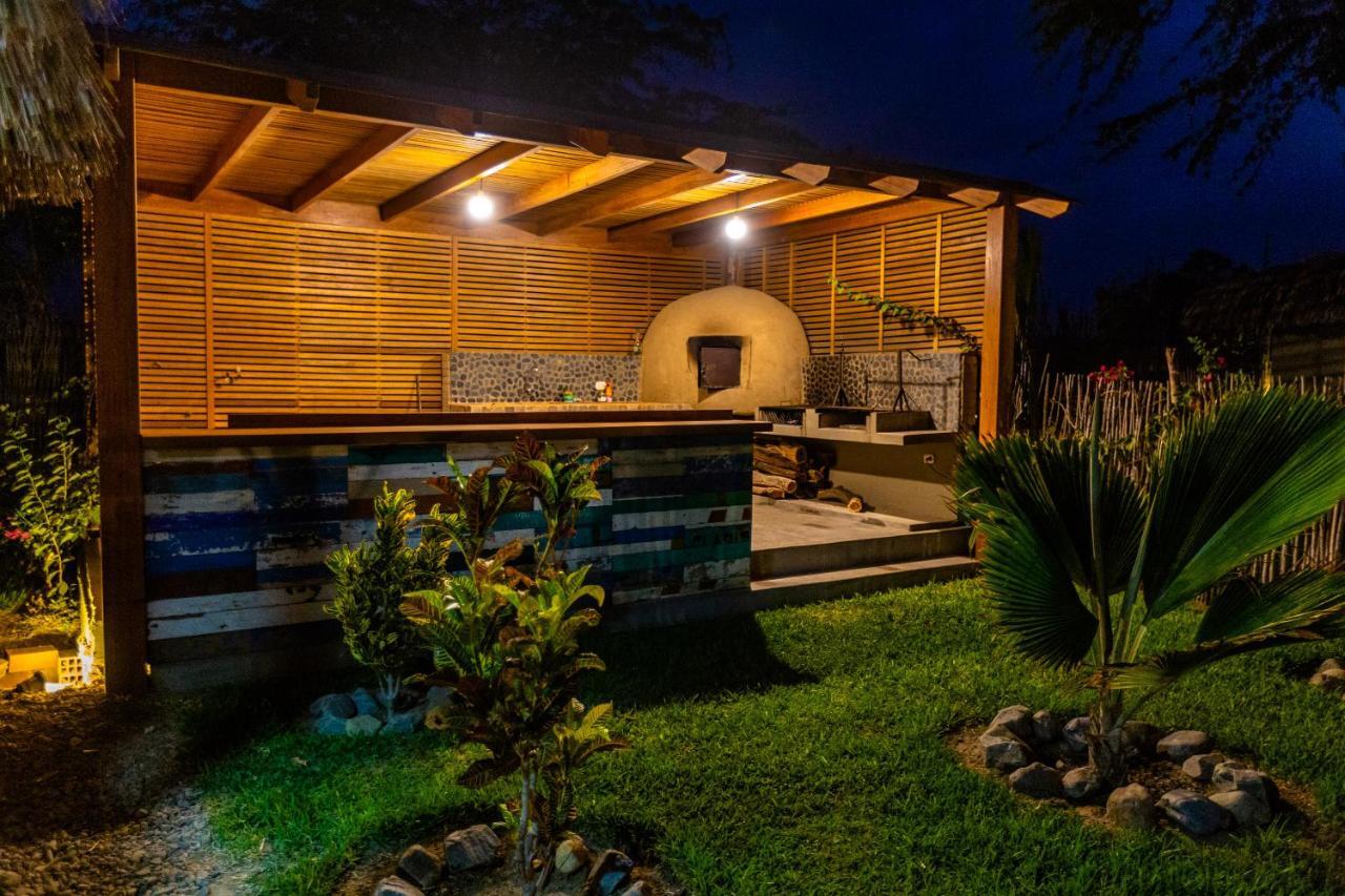 Bed and Breakfast Casa Safran Vichayito Los Órganos Exterior foto